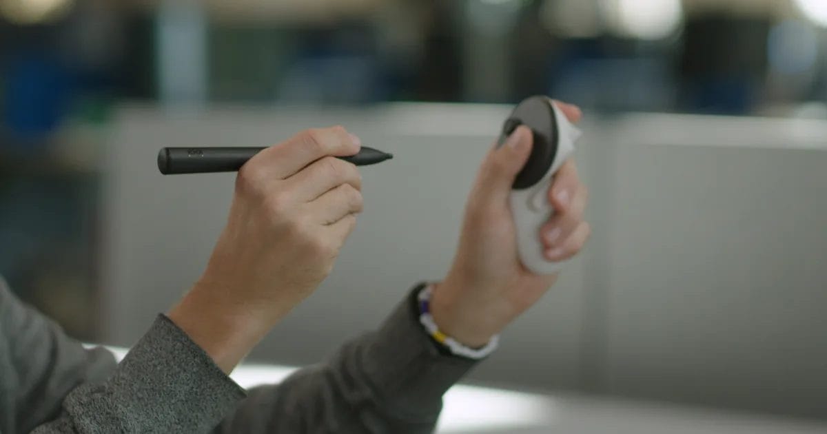 قلم Logitech MX Ink Tracked Stylus لنظارة الواقع الافتراضي VR Quest متوفر الآن للشراء